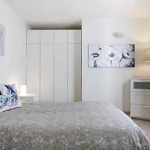 https://bungalow-la-roca.in-canary-islands.com