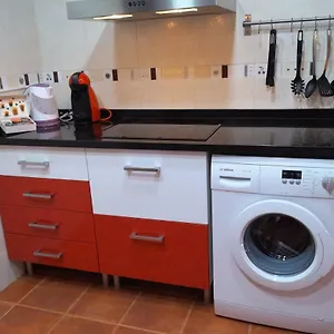 https://apartamento-plaza-alfonso-xii.hotelsinnerja.org